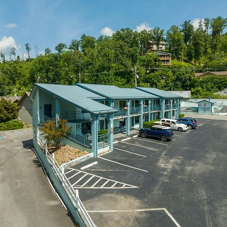 Country Town N' Suites Gatlinburg Dış mekan fotoğraf