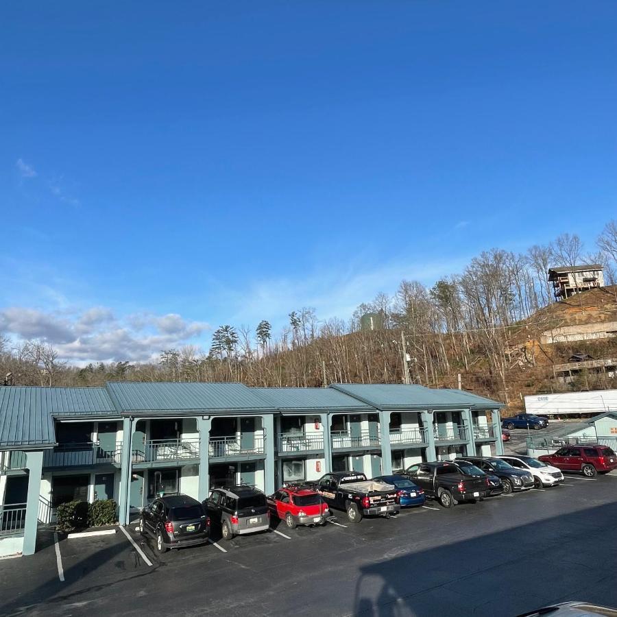 Country Town N' Suites Gatlinburg Dış mekan fotoğraf