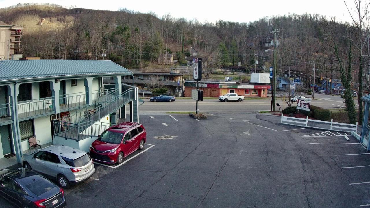 Country Town N' Suites Gatlinburg Dış mekan fotoğraf