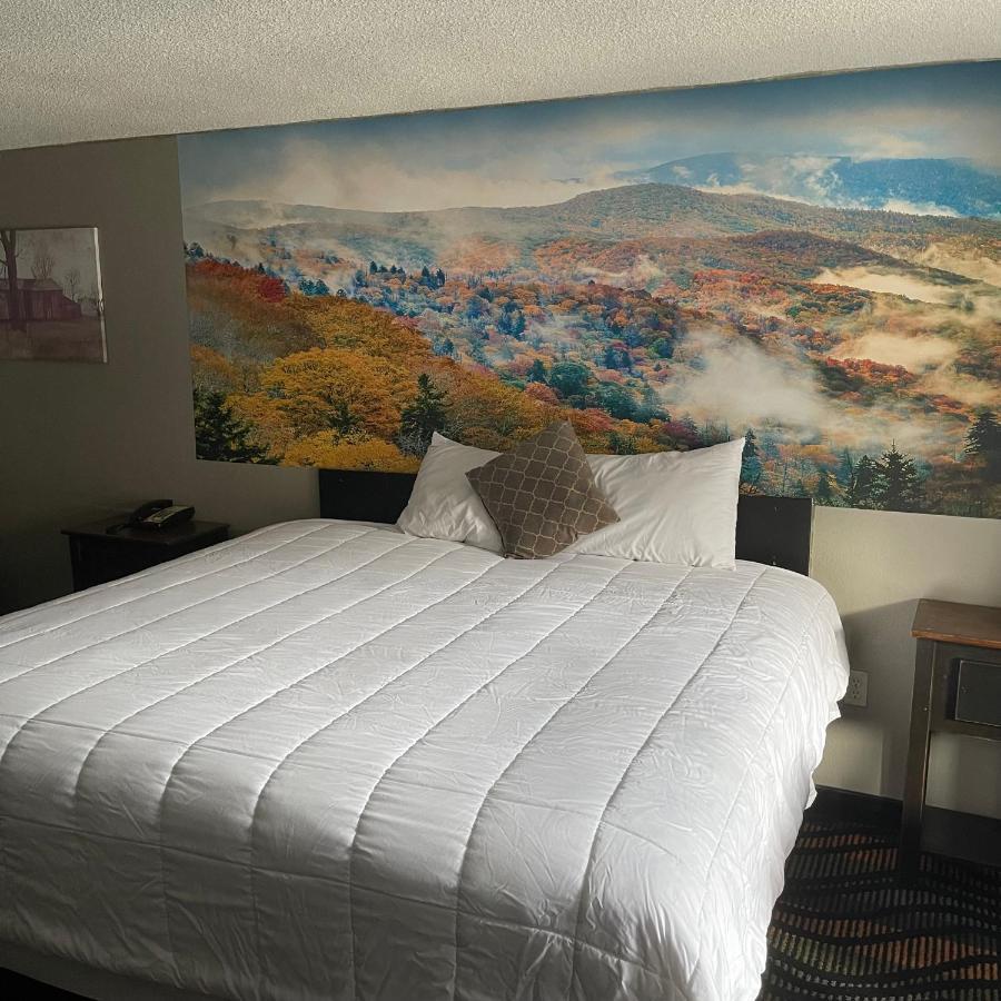 Country Town N' Suites Gatlinburg Dış mekan fotoğraf