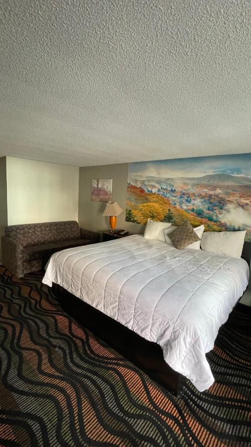Country Town N' Suites Gatlinburg Dış mekan fotoğraf