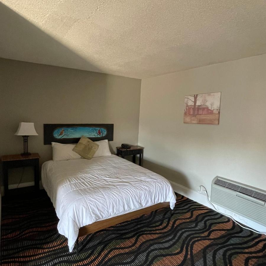 Country Town N' Suites Gatlinburg Dış mekan fotoğraf