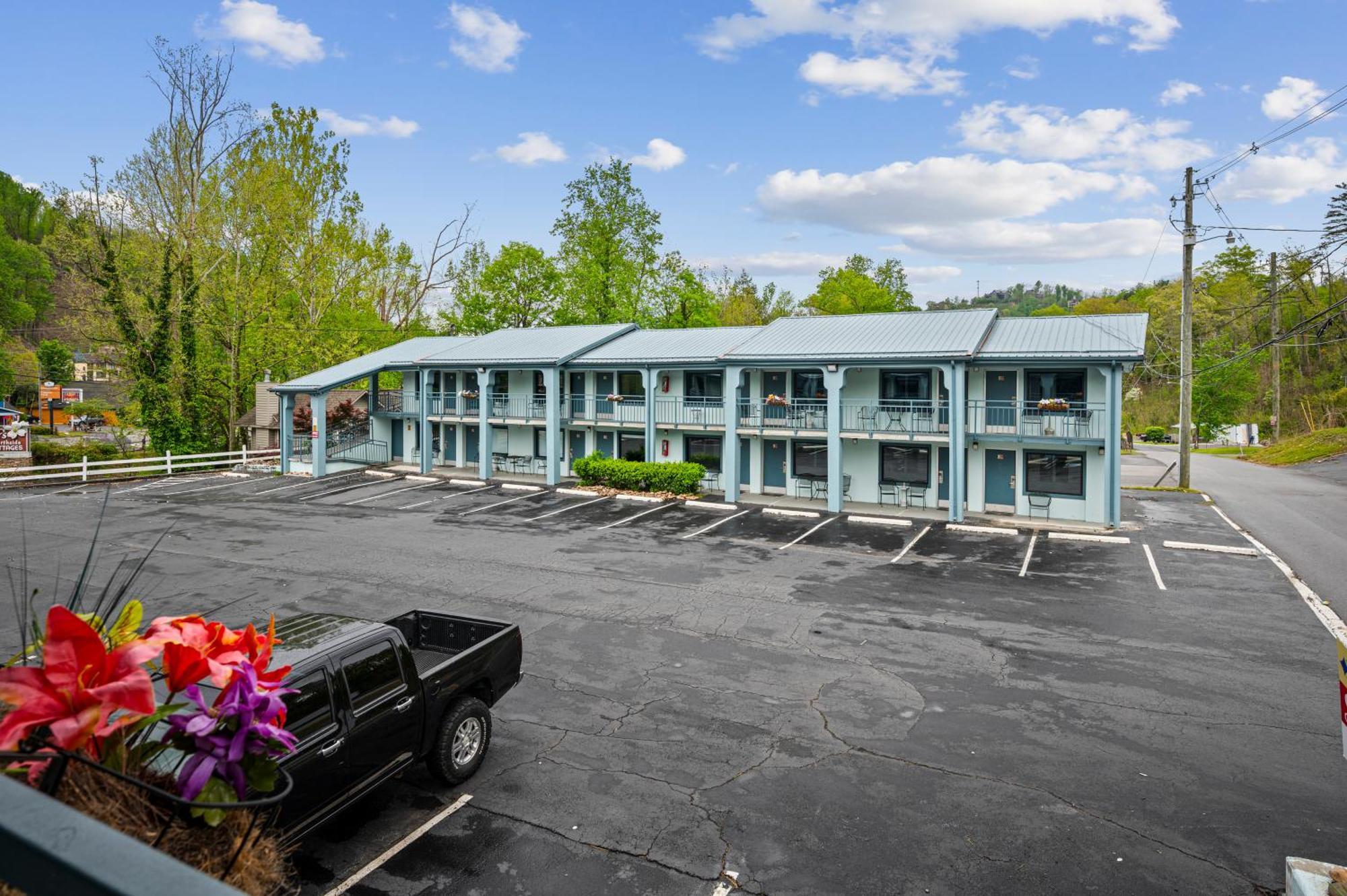 Country Town N' Suites Gatlinburg Dış mekan fotoğraf