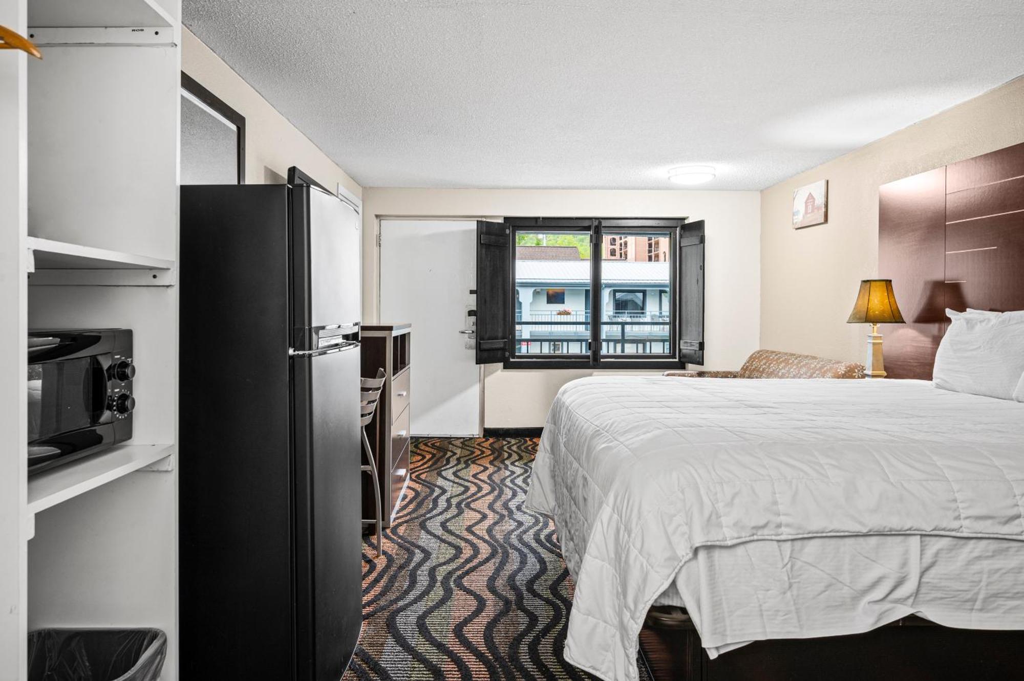 Country Town N' Suites Gatlinburg Dış mekan fotoğraf