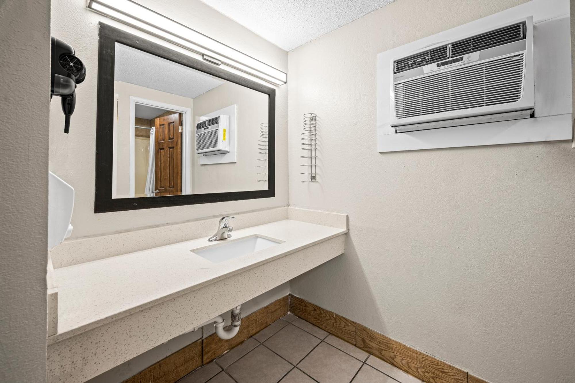 Country Town N' Suites Gatlinburg Dış mekan fotoğraf